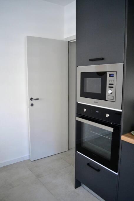 Apartemen Modern Center 2 Bedroom *