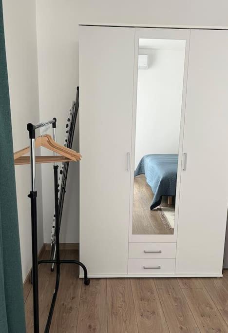 Modern Center 2 Bedroom